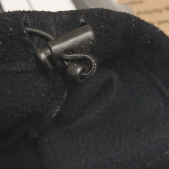 ❄️Old Navy Black Pullover Sweater for Men XXL DRAWSTRING BOTTOM - Picture 5 of 6